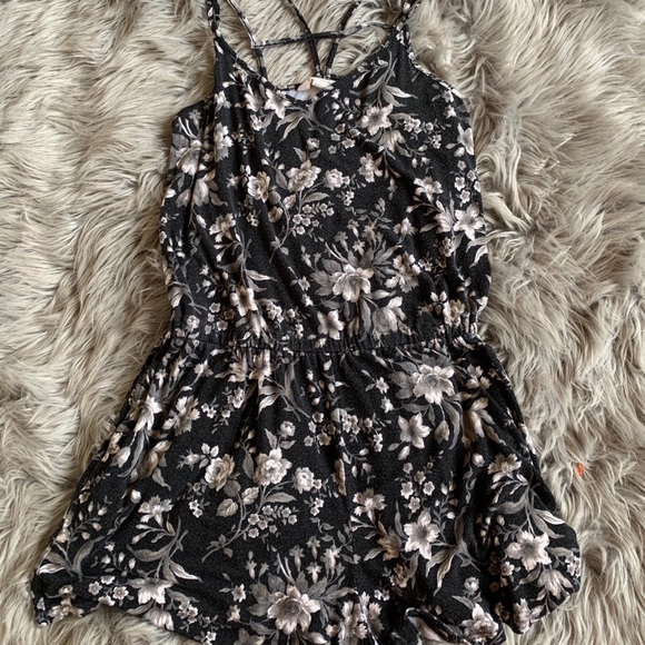 Floral print romper - Picture 1 of 3